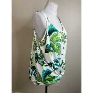 Palm Tree Breeze Front Knot Tank Top Size Medium Pulse Boutique Off White NWT